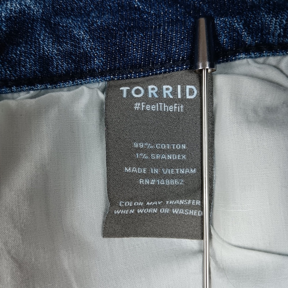Torrid Capri Jean Womens 18 Blue Button Fly Raw Hem Stretch 17223388 - Picture 4 of 10